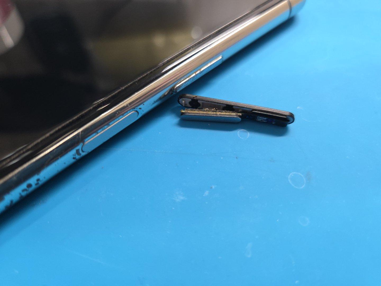 Xperia5Ⅱ（エクスペリア）の電源ボタン外れを池袋で解決するなら【スマホ修理工房池袋P‘パルコ店】に相談！